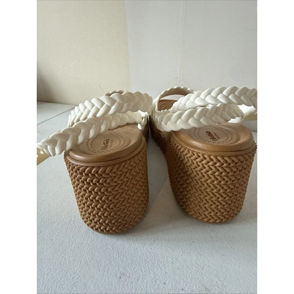 Crocs Sandals Wedge Heel Strappy Braided Women's Size 11  Beige Woven Platform